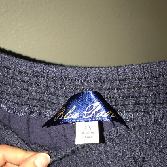 Francesca’s off the shoulder top - Picture 4 of 4